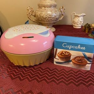 Vintage Sunbeam Cupcake Maker with Cupcake Recipe Tim full of cards